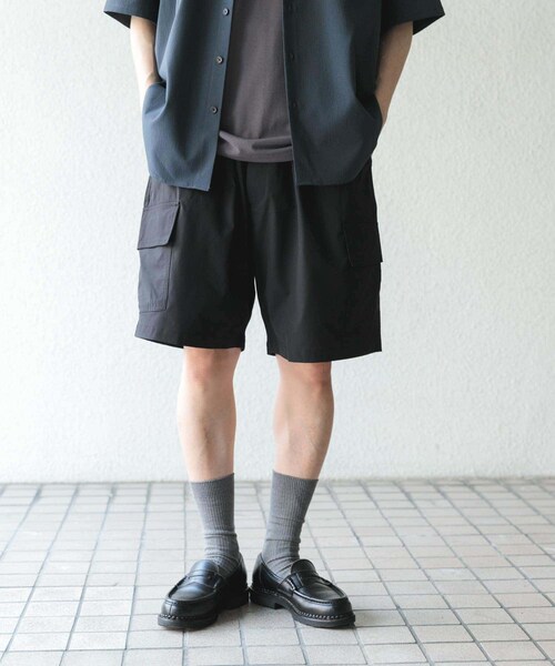 ITEMS URBANRESEARCH（アイテムズ アーバンリサーチ）の「ウエストイージーポリカーゴショーツ（その他パンツ・メンズ・BLK/IVO/KHK・S/M/L）」の21枚目の写真