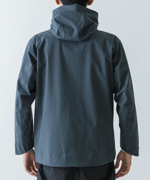URBAN RESEARCH(アーバンリサーチ)の「『別注』DESCENTE ALLTERRAIN×URBAN RESEARCH CREAS(マウンテンパーカー・メンズ・GRAPHITE・M/L/O)」の3枚目の写真