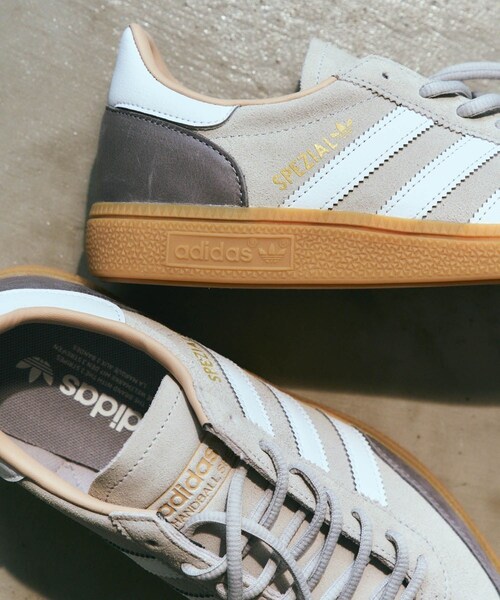 ADAM ET ROPE'(アダムエロペ)の「【adidas Originals for ADAM ET ROPE'】HANDBALL SPEZIAL(スニーカー・レディース・ライトグレー・22.5/23/23.5/24/24.5/25)」の9枚目の写真