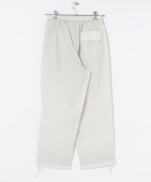 URBAN RESEARCH(アーバンリサーチ)の「ATON HAND DYED NYLON OVER PANTS(その他パンツ・レディース・BLACK/GRAY・00)」の9枚目の写真