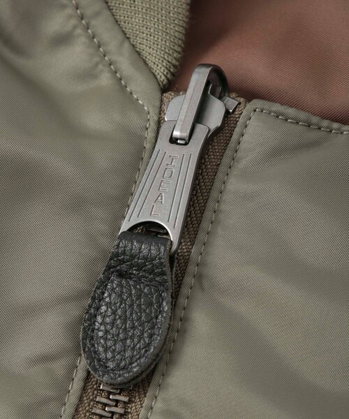 ADAM ET ROPE'（アダムエロペ）の「【BAL/バル】SPIEWAK DOUBLE ZIP BOMBER JACKET（MA-1・メンズ・ブラック/カーキ・2/3）」の14枚目の写真