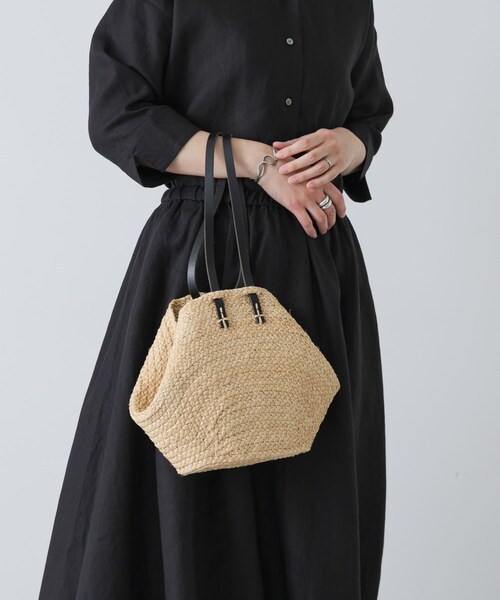 かぐれ（カグレ）の「Indego Africa　MINI KEZA RAFFIA CARRYALL（かごバッグ・レディース・NATURAL・Free）」の4枚目の写真