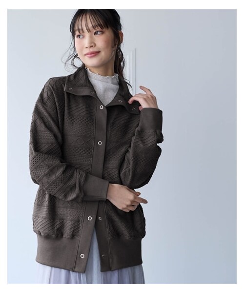 nissen（ニッセン）の「コットンブレンドニットライクジャガードスタンドカラーゆるスエットブルゾン＜大きいサイズ有＞（カーディガン/ボレロ・レディース・グレーベージュ/カーキ/チャコールグレー・S/M/L/LL/3L/4L/5L/6L/8L/10L）」の22枚目の写真