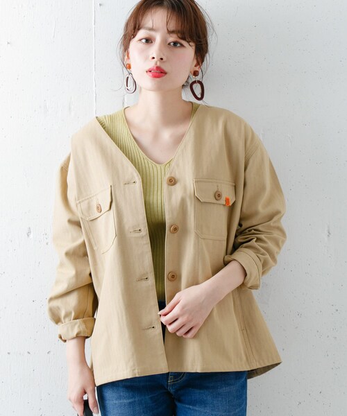 URBAN RESEARCH Sonny Label（アーバンリサーチサニーレーベル）の「UNIVERSAL OVERALL　別注カバーオール（カバーオール・レディース・ベージュ/オフ/カーキ・FREE）」の4枚目の写真