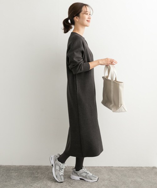 URBAN RESEARCH DOORS(アーバンリサーチドアーズ)の「スウェットライクニットワンピース(ワンピース・レディース・L/BEG/BORDEAUX/CHARCOAL・Free)」の7枚目の写真