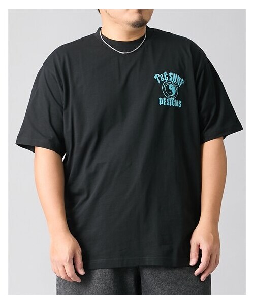 nissen（ニッセン）の「綿100％バックプリント半袖Tシャツ（トライバル×ハイビスカス柄）　T＆C　【大きいサイズ】（Tシャツ/カットソー・メンズ・08ブラック/20ネイビー/19ピンク・3L/4L/5L/6L）」の5枚目の写真