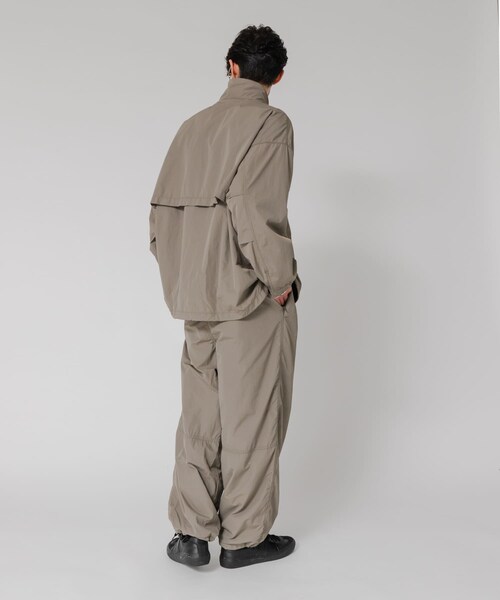 URBAN RESEARCH（アーバンリサーチ）の「NYLON SHORT MODS BLOUSON（テーラードジャケット・メンズ・BLACK/GREIGE・M/L）」の21枚目の写真