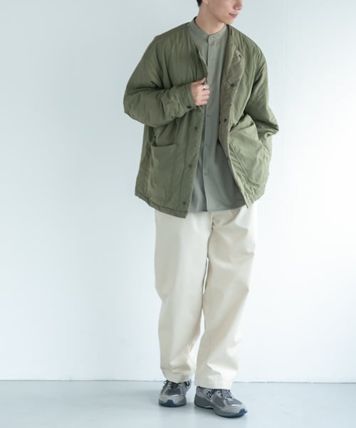 URBAN RESEARCH DOORS(アーバンリサーチドアーズ)の「FORK&SPOON リバーシブルノーカラーブルゾン(ブルゾン・メンズ・OLIVE/BLACK・4/5)」の21枚目の写真