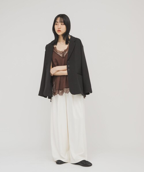 KBF(ケイビーエフ)の「フリルスリーブテーラードジャケット(テーラードジャケット・レディース・MOSS GRAY/CHARCOAL・One)」の21枚目の写真