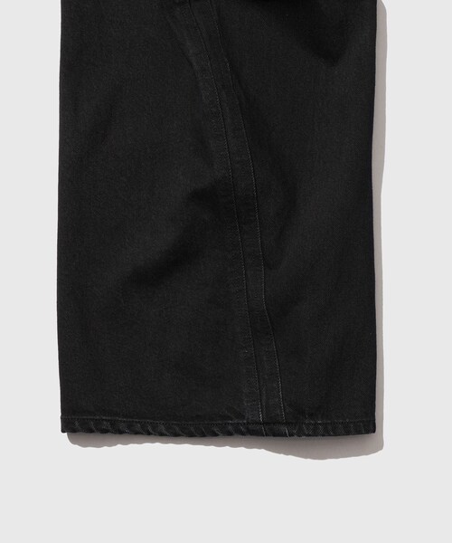 ADAM ET ROPE'（アダムエロペ）の「【NVRFRGT/ネヴァーフォーゲット】3D TWISTED WIDE LEG JEANS FADED BLACK（デニムパンツ・メンズ・ブラック・1/2/3）」の9枚目の写真