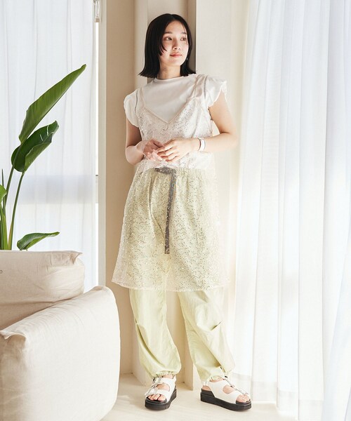 VIS（ビス）の「スパンコールキャミワンピース（ワンピース・レディース・ブラック系/ベージュ系・F）」の8枚目の写真