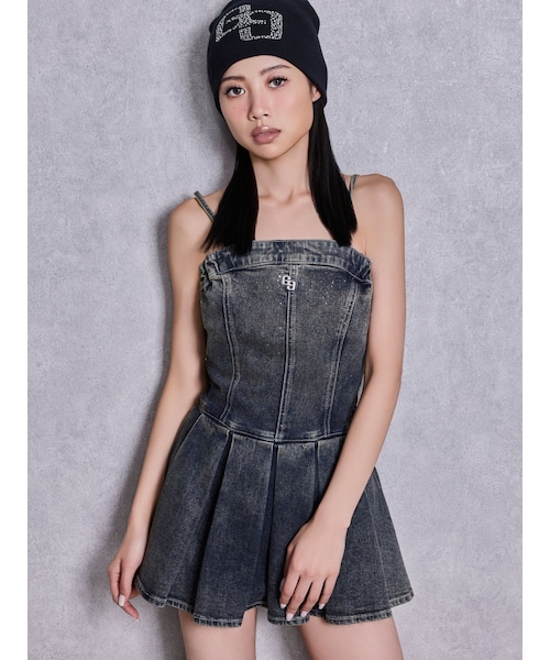 GYDA（ジェイダ）の「GG bijouデニムプリーツスカートライクミニワンピース（ワンピース・レディース・アイスブルー/インディゴ・M）」の2枚目の写真