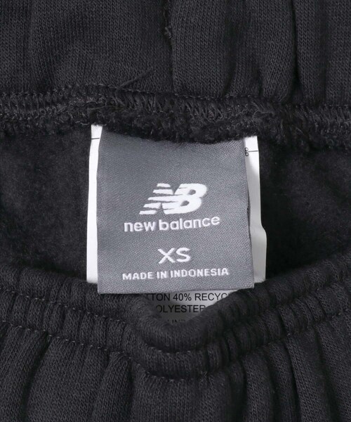 URBAN RESEARCH DOORS（アーバンリサーチドアーズ）の「NEW BALANCE　フリースバレルレッグパンツ（スウェットパンツ・レディース・BK/PEF・S）」の16枚目の写真