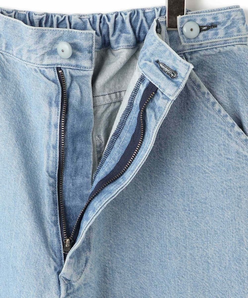 ADAM ET ROPE'(アダムエロペ)の「【KURO for SALON(クロ)】別注EASY TUCK DENIM LIGHT INDIGO / デニムパンツ(デニムパンツ・レディース・サックス・0/1)」の13枚目の写真