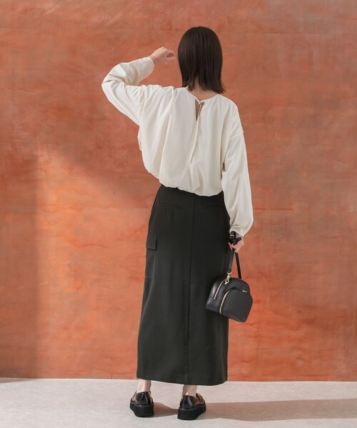 URBAN RESEARCH ROSSO（アーバンリサーチロッソ）の「クロップドバルーンブラウス（シャツ/ブラウス・レディース・ivory/orange/charcoal・FREE）」の9枚目の写真