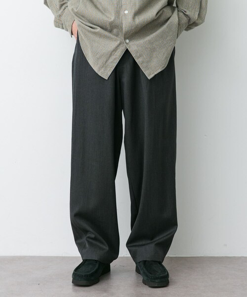URBAN RESEARCH DOORS（アーバンリサーチドアーズ）の「awasa　ウールギャバジン オーバーパンツ（その他パンツ・メンズ・GRAY/NAVY・2/3）」の9枚目の写真