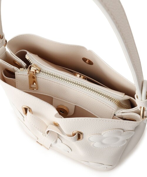 VIS(ビス)の「追加【MARY QUANT×VIS】デイジーハートカットバッグ(ショルダーバッグ・レディース・ブラック/キナリ・F)」の19枚目の写真