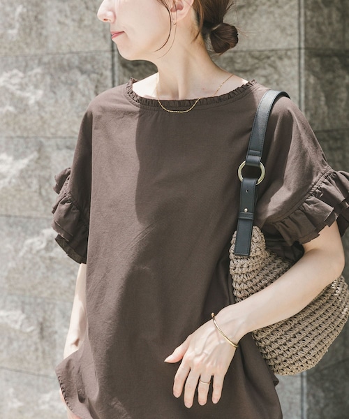 ITEMS URBANRESEARCH(アイテムズ アーバンリサーチ)の「ダブルフリルブラウス(シャツ/ブラウス・レディース・SRP/WHT/BRN・FREE)」の2枚目の写真