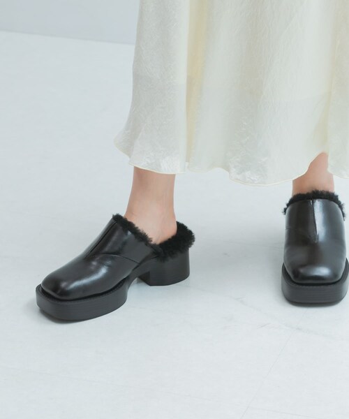 URBAN RESEARCH ROSSO（アーバンリサーチロッソ）の「ALM.　VIVLOS LEATHER MULES（その他シューズ・レディース・FUR BLACK・36/37/38）」の10枚目の写真