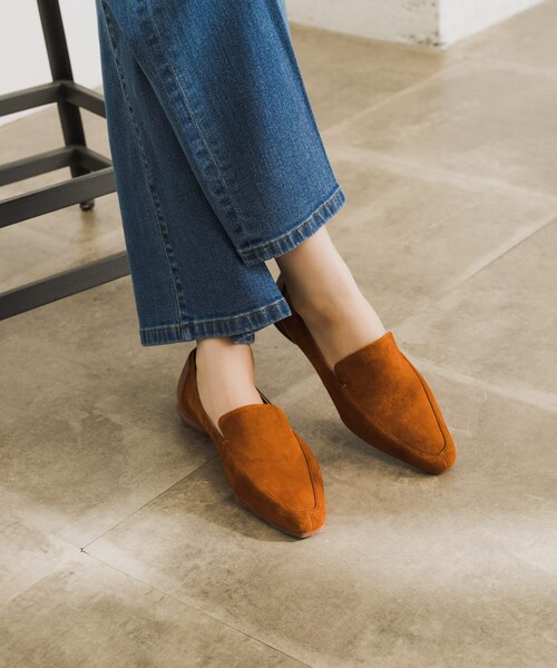URBAN RESEARCH(アーバンリサーチ)の「SHISEI CHISEL TOE SUEDE SLIIPON(スリッポン・レディース・BRICK/D.BROWN・22.5/23.5/24.5)」の2枚目の写真