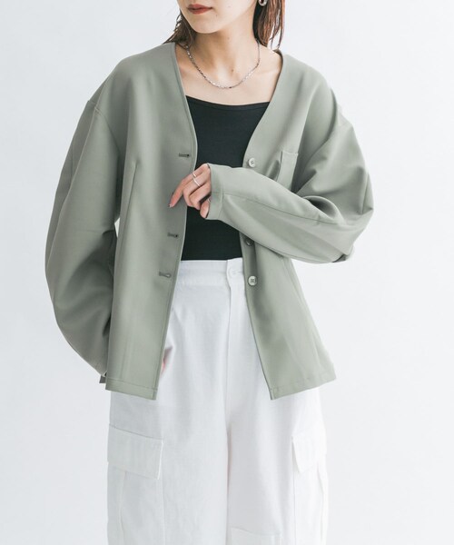 KBF（ケイビーエフ）の「ウエストシェイプジャケット（テーラードジャケット・レディース・FOG GREEN/BROWN・one）」の2枚目の写真