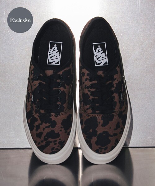URBAN RESEARCH DOORS（アーバンリサーチドアーズ）の「VANS　EXCLUSIVE AUTHENTIC（スニーカー・メンズ・COW PRINT・26/26.5/27/27.5/28/28.5/29）」の2枚目の写真