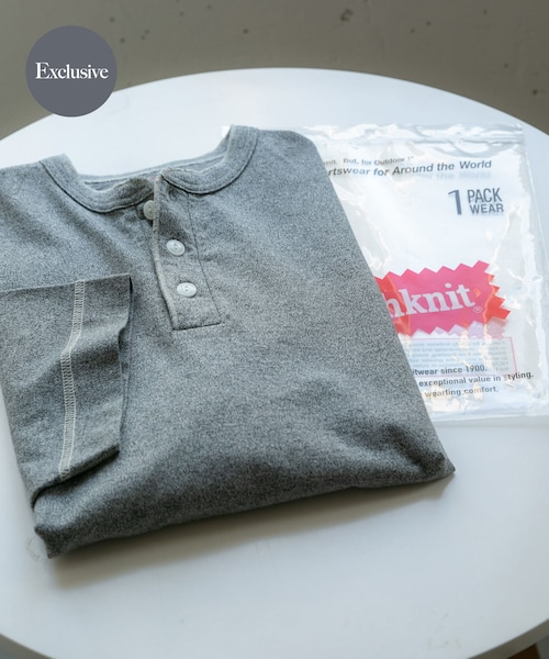 SENSE OF PLACE by URBAN RESEARCH（センスオブプレイスバイアーバンリサーチ）の「『別注』Healthknit×SENSE OF PLACE　ヘンリーネックTシャツ（Tシャツ/カットソー・メンズ・BLACK/TOP  GRAY/OATMEAL・M/L）」の2枚目の写真