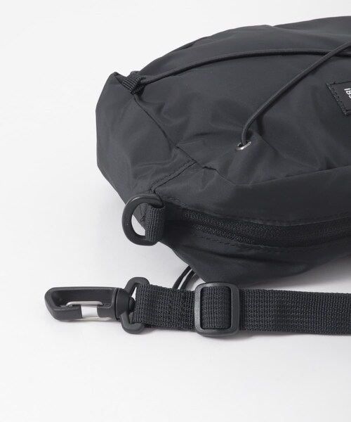 THE GOODLAND MARKET（ザグッドランドマーケット）の「AIGLE　パッカブル ミニショルダーバッグ（ショルダーバッグ・レディース・NOIR/CASHMERE/M.BLUE・one）」の8枚目の写真