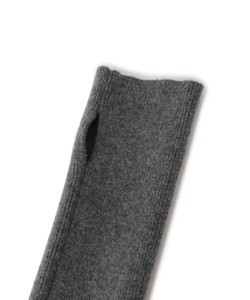 ADAM ET ROPE'（アダムエロペ）の「【J'aDoRe・店舗限定】【extreme cashmere（エクストリーム・カシミア）】ballet（手袋・レディース・グレー/カーキ系・F）」の19枚目の写真