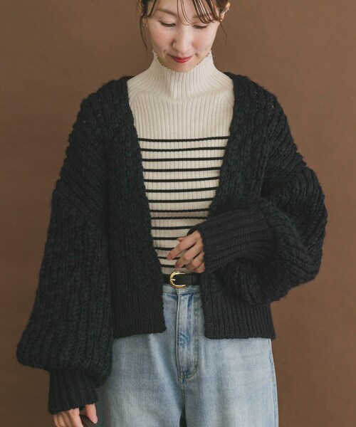 ITEMS URBANRESEARCH（アイテムズ アーバンリサーチ）の「ウールミックスボリュームカーディガン（カーディガン/ボレロ・レディース・IVO/NVY・Free）」の4枚目の写真