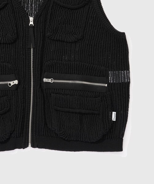 ADAM ET ROPE'（アダムエロペ）の「【YESEYESEE/イエスアイシー】KNITTED UTILITY VEST（ベスト・メンズ・ブラック/カーキ・L/M）」の9枚目の写真
