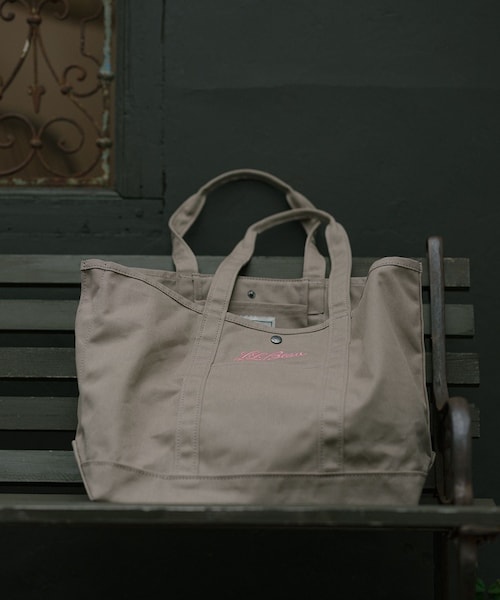 ADAM ET ROPE'（アダムエロペ）の「【J'aDoRe・店舗限定】【L.L.Bean for SALON（エル・エル・ビーン）】別注ミドルグローサリートート（トートバッグ・レディース・キャメル系/ベージュ系/カーキ系/ブルー系/イエロー系・F）」の9枚目の写真