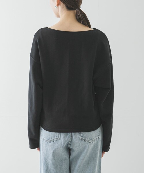 URBAN RESEARCH(アーバンリサーチ)の「カットオフショートスウェット(スウェット・レディース・TOP GRAY/BLACK・Free)」の4枚目の写真