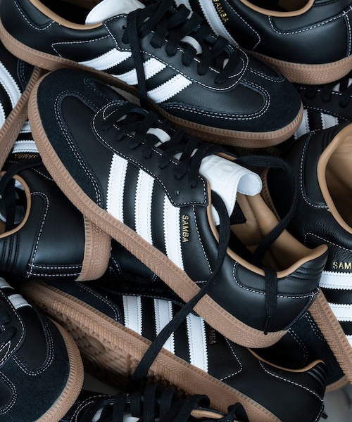 ADAM ET ROPE'（アダムエロペ）の「【adidas Originals for ADAM ET ROPE'】SAMBA OG（スニーカー・メンズ・ブラック・25.5/26.0/26.5/27.0/27.5/28.0/28.5/29.0/29.5/30.0）」の2枚目の写真