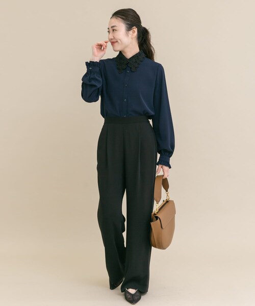 URBAN RESEARCH ROSSO（アーバンリサーチロッソ）の「『WEB/一部店舗限定』レースカラーブラウス（シャツ/ブラウス・レディース・OFF/NAVY・Free）」の20枚目の写真