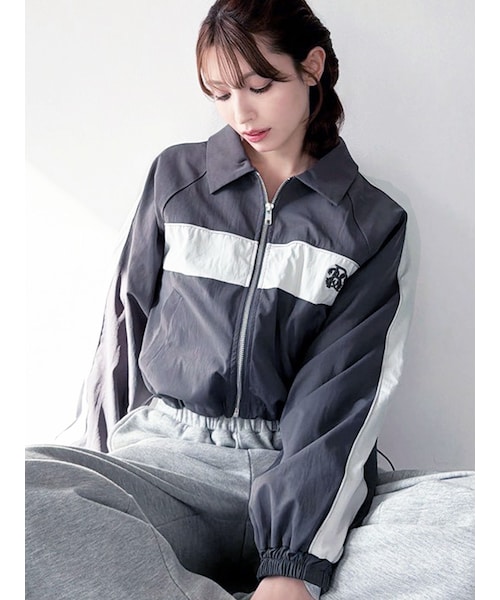 RESEXXY（リゼクシー）の「バイカラーパイピングブルゾン（ブルゾン・レディース・チャコールグレー/ピンク/ブルー・F）」の5枚目の写真