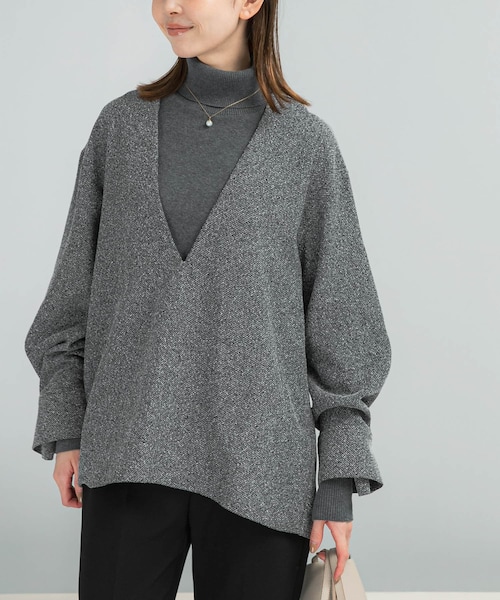 URBAN RESEARCH ROSSO（アーバンリサーチロッソ）の「ツイード深Vネックプルオーバー（シャツ/ブラウス・レディース・OFF/BLACK・Free）」の2枚目の写真