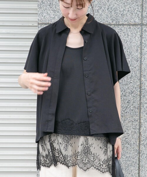 ITEMS URBANRESEARCH(アイテムズ アーバンリサーチ)の「ヘムレースキャミソール(キャミソール・レディース・L/BEG/BLK・Free)」の4枚目の写真