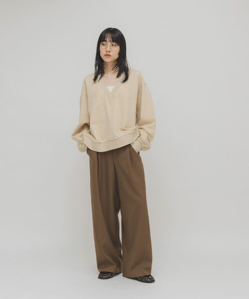 KBF（ケイビーエフ）の「2WAYルーズスウェット（Tシャツ/カットソー・レディース・BEIGE/LATTE/CHARCOAL・One）」の19枚目の写真