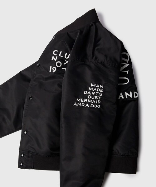 ADAM ET ROPE'（アダムエロペ）の「【by Parra/バイ・パラ】Club not 1976 satin bomber jacketq（その他アウター・メンズ・ブラック・L/M/XL）」の7枚目の写真