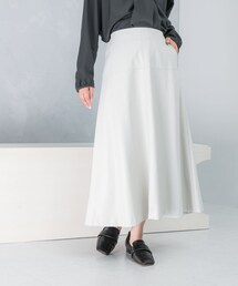 バックジップフレアスカート