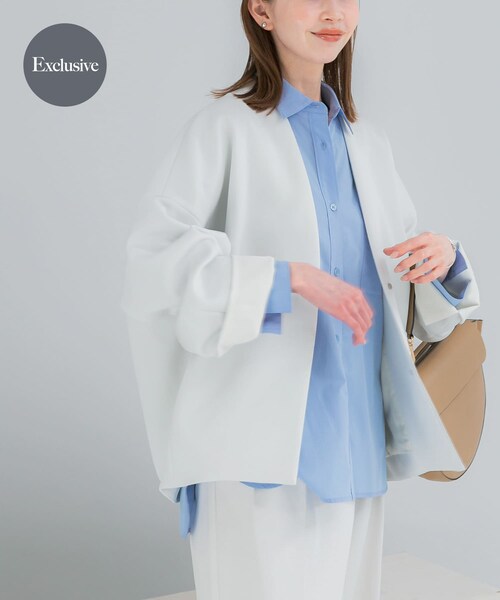 URBAN RESEARCH ROSSO（アーバンリサーチロッソ）の「『一部別注カラー』ELENDEEK　FORM SHORT COAT（ノーカラージャケット・レディース・別注O.WHT/別注NVY/MNT・Free）」の4枚目の写真