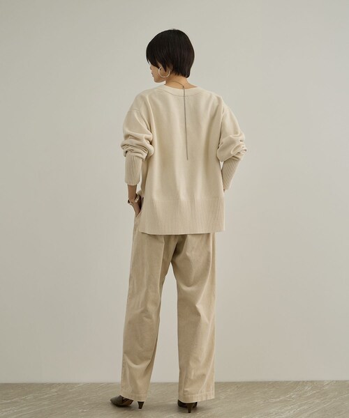 ADAM ET ROPE'(アダムエロペ)の「【CreamyCotton (クリーミーコットン)】Vネックカーディガン / セットアップ対応(カーディガン/ボレロ・レディース・ブラック/オフホワイト/キャメル・F)」の8枚目の写真