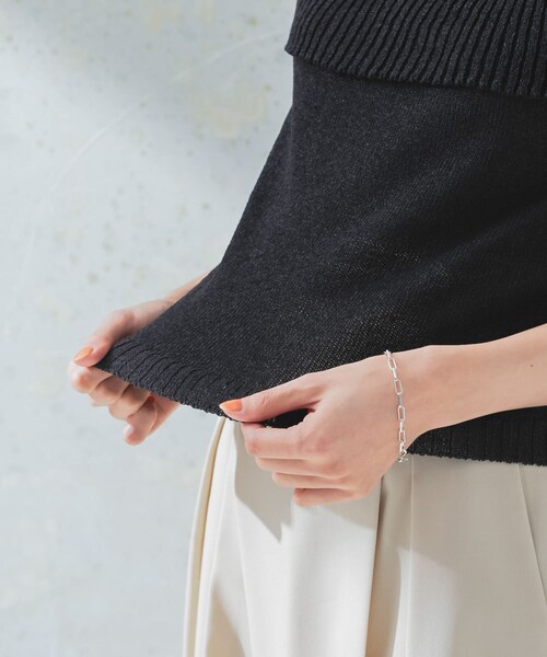 URBAN RESEARCH ROSSO（アーバンリサーチロッソ）の「ドライタッチオフショルダーニット（ニット/セーター・レディース・L/BEIGE/CAMEL/BLACK・FREE）」の14枚目の写真