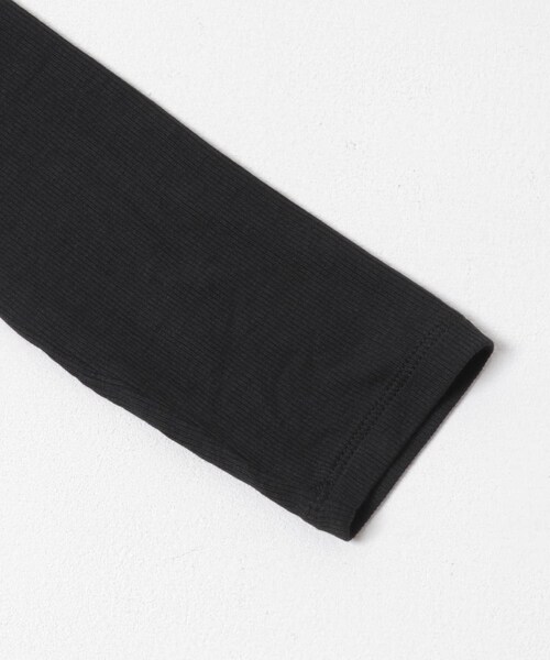 ITEMS URBANRESEARCH（アイテムズ アーバンリサーチ）の「リブタートルネックカットソー（Tシャツ/カットソー・レディース・OFF/BLK/MTD・FREE）」の19枚目の写真