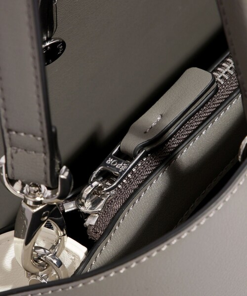 ROPE'(ロペ)の「【E'POR】Y BAG Medium/通勤・軽量・26SS(トートバッグ・レディース・ブラック/グレー/キナリ/ダークブラウン/ダークグリーン・F)」の13枚目の写真