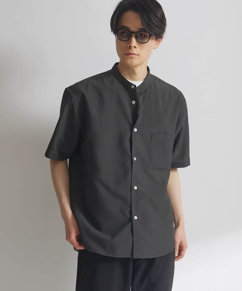 URBAN RESEARCH DOORS（アーバンリサーチドアーズ）の「『XLサイズ/WEB限定』『吸水速乾』セオアルファバンドカラーショートスリーブ シャツ（シャツ/ブラウス・メンズ・BLUE/L.GRAY/CHARCOAL/STRIPE・M/L/XL）」の7枚目の写真