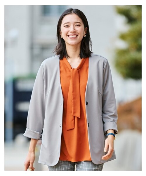 nissen（ニッセン）の「大きいサイズ 美ラクRUタッチシンプルジャケット（接触冷感）（ノーカラージャケット・レディース・シルバーグレー/黒・L/LL/3L/4L/5L/6L/8L/10L）」の12枚目の写真