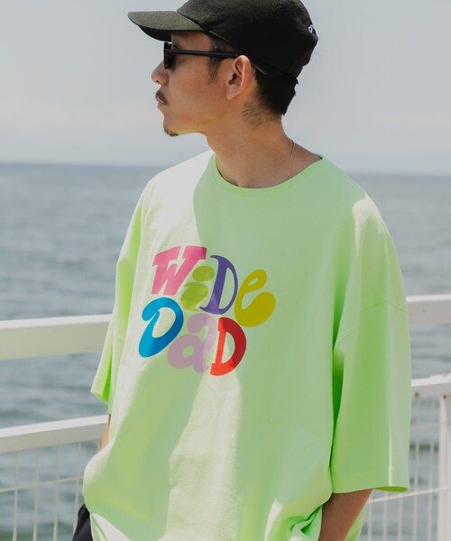 URBAN RESEARCH（アーバンリサーチ）の「Wide Dad　GRAPHIC T-SHIRTS WITH HATCH（Tシャツ/カットソー・メンズ・ASH GRAY/LIMEGREEN/NAVY・1/2）」の18枚目の写真