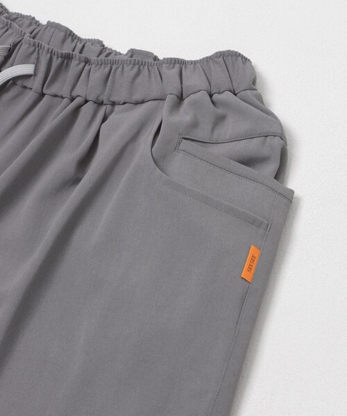 URBAN RESEARCH(アーバンリサーチ)の「SEE SEE SUPER WIDE TAPERED PANTS(その他パンツ・メンズ・BLACK/L GREY/D NAVY・M/L/XL/XXL)」の15枚目の写真